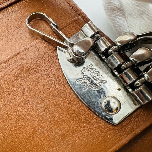 MCM Authentic And Unique Key And Card Holder/Wallet A 2 In 1 EUC - Picture 9 of 11